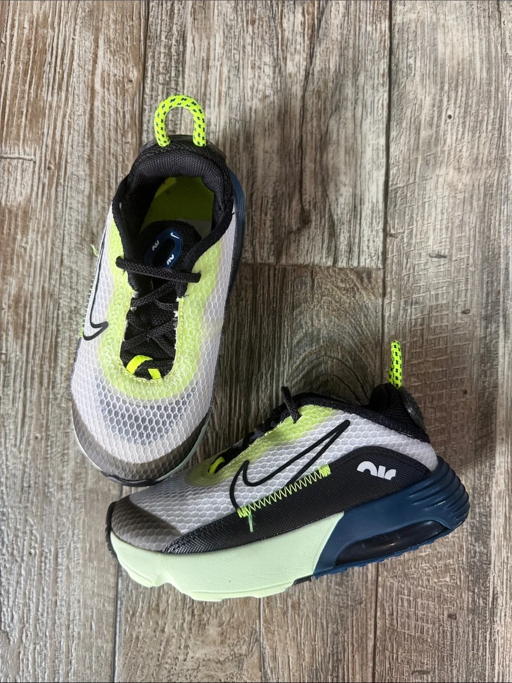 🌟Nike Air Max 🌟2090 Kids' Lightweight Mesh Sneakers - White & Neon Yellow, 9c